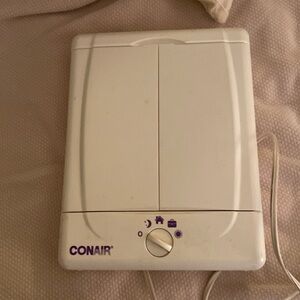 Conair magnification makeup mirror with lights